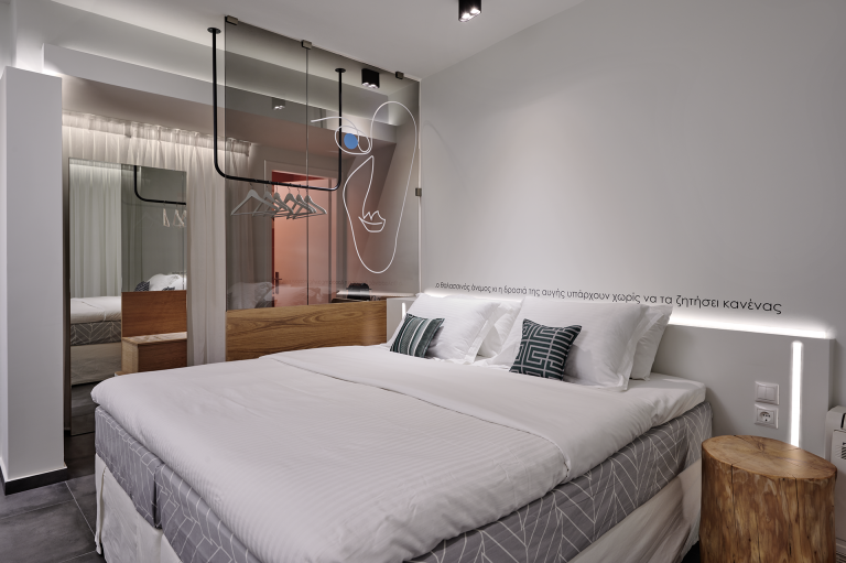 room 105 - 02